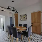 Maris Stella A 250m De La De Petit Philippe Дом отдыха